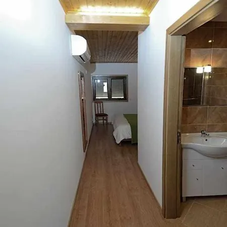 Casa Do Tanque Camélias De Basto Castelbuono