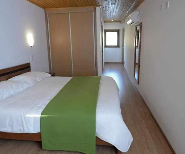 Casa Do Tanque Camelias De Basto